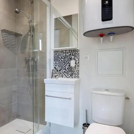 شقة 4 Proche De La Gare Et Du Centre